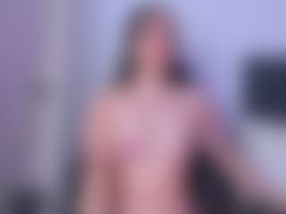 Live cam show with Elisabetta0o - Green Eyes on livesuperchat.net