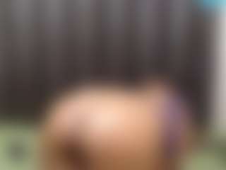 Live cam show with HotMature123 - New Squirt on Livezox