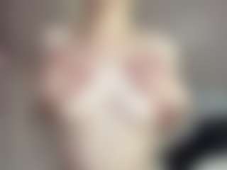 Live cam show with LedaFrugoli - Mask on Camsoda