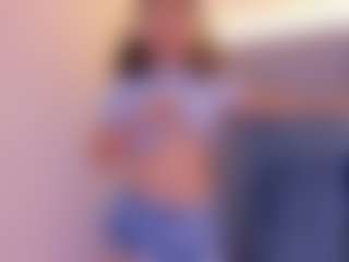 Live cam show with Daisy Flower - New Brown Eyes on Camming Site
