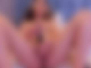 Live cam show with Daisy Flower - White on CSO-WL | colombia