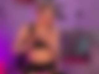 samy-lancaster22's Live Sex Cam Show
