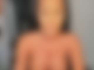 andreequeenn's Live Sex Cam Show