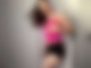 Live cam show with Eva - New Petite on Camsoda