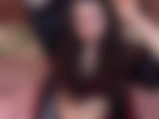 Live cam show with BunnyVicee - Gagging on Camsoda