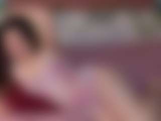 Live cam show with BunnyVicee - Gagging on Milf Play