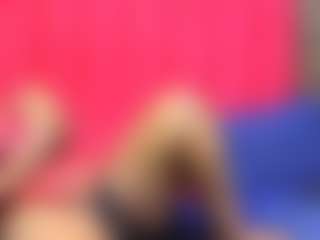 Curvyamara-250's Live Sex Cam Show