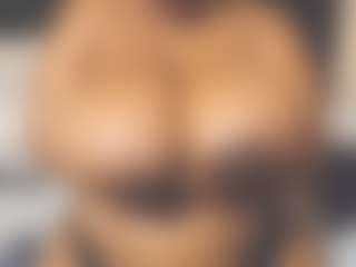 Live cam show with Curvyamara-250 - Anal Toys on PervPlay.com