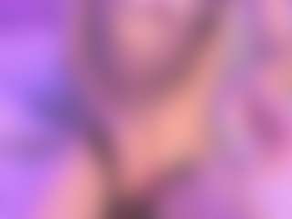 Live cam show with KeylaaDoll - Athletic on Camsoda