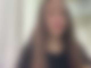 Live cam show with LeontinePedroso - Athletic Teen (18+) on AdultVida.com