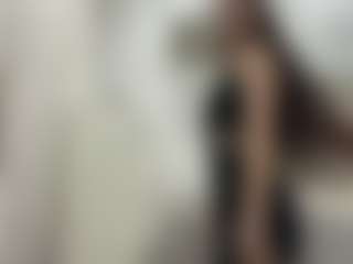 Live cam show with LeontinePedroso - Normal on 1on1-livenow
