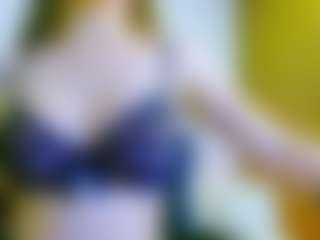 Live cam show with Liz-gelvis - New White on Camsoda | united states