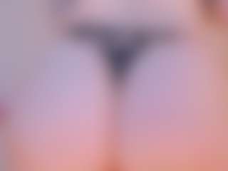 Live cam show with Liz-gelvis - Spank Brown Hair on fapnchat