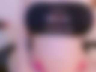 Live cam show with Liz-gelvis - Brown Eyes Mature on Hubzter Live