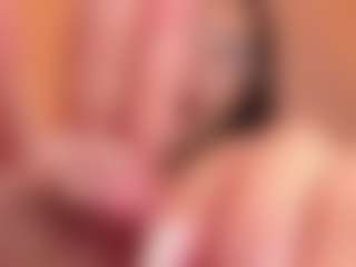 Live cam show with Megann Cute - Skinny on Camsoda