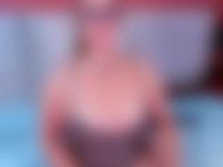 noa-valmont's Live Sex Cam Show