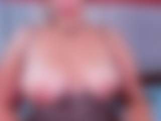 noa-valmont's Live Sex Cam Show