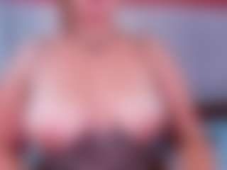 noa-valmont's Live Sex Cam Show