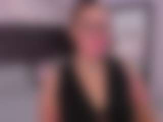 noa-valmont's Live Sex Cam Show