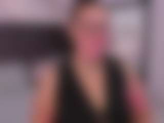 noa-valmont's Live Sex Cam Show