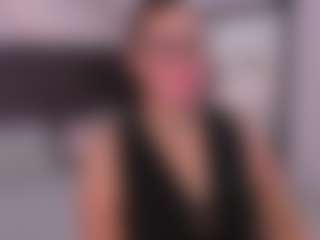 noa-valmont's Live Sex Cam Show
