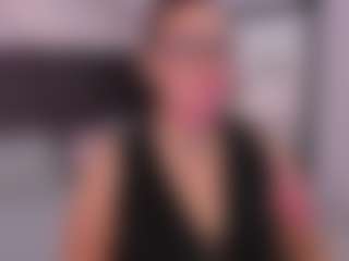 noa-valmont's Live Sex Cam Show