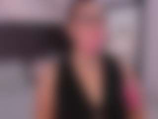 noa-valmont's Live Sex Cam Show
