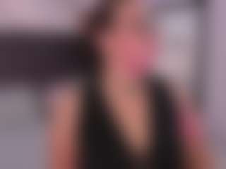 noa-valmont's Live Sex Cam Show