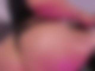 Live cam show with noa-valmont - Brown Hair on WildCum