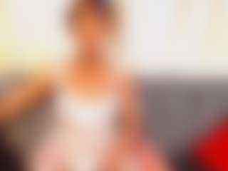 SassyMystiqueX MILF webcam performer live streaming