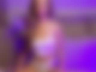 Live cam show with SinfulSienna - Cowgirl on CamClone