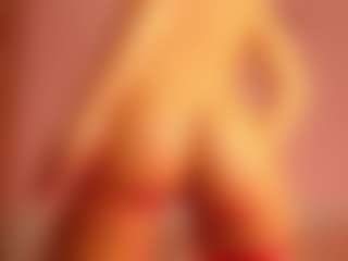 Live cam show with SinfulSienna - Brown Hair on Mixed Magazine Live
