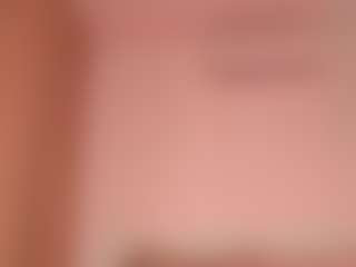 Live cam show with SinfulSienna - Dildo on Soda Cam
