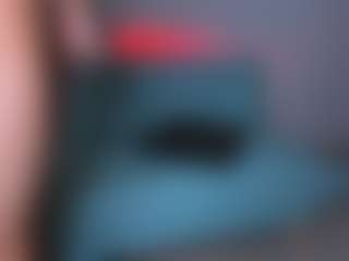 stud-little-zoe's Live Sex Cam Show