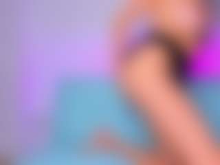 stud-little-zoe's Live Sex Cam Show