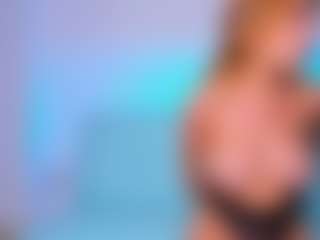 stud-little-zoe's Live Sex Cam Show