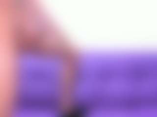 Live cam show with stud-little-zoe - Young Adult on Camsoda