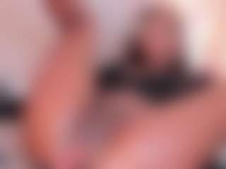 Live cam show with Amy-miller2 - Ebony on Lustler | colombia