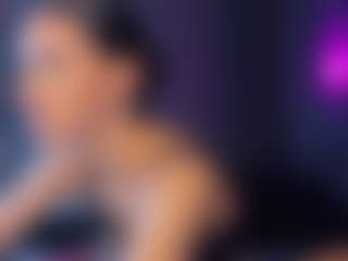 Live cam show with blaackk-caatt - Green Eyes on Mixed Magazine Live