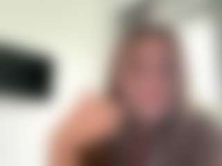 Avelia's Live Sex Cam Show