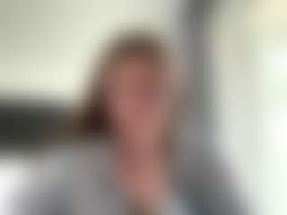 Avelia's Live Sex Cam Show