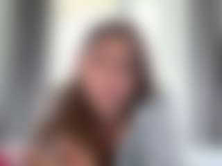 Avelia's Live Sex Cam Show