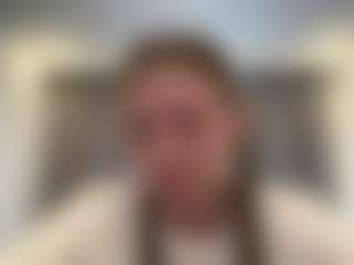 Avelia's Live Sex Cam Show