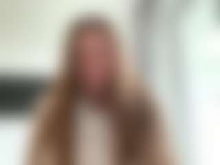 Avelia's Live Sex Cam Show