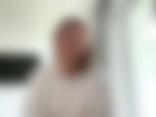 Avelia's Live Sex Cam Show