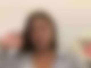 Avelia's Live Sex Cam Show