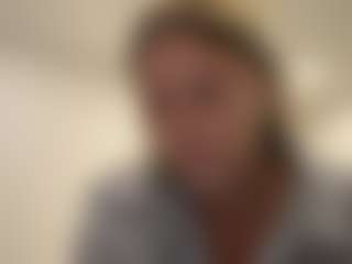 Avelia's Live Sex Cam Show
