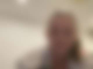Avelia's Live Sex Cam Show