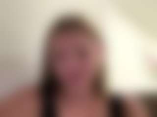 Live cam show with Avelia - Bedroom Mature on liverealitysex.com