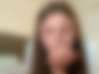 Live cam show with Avelia - Green Eyes on Mixed Magazine Live